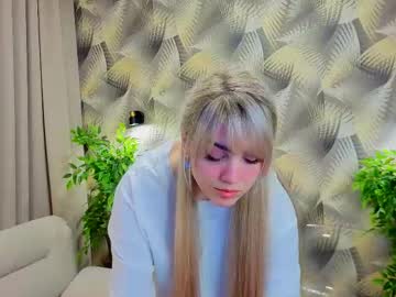 Daisygoldsmith Chaturbate stream image from May 21, 2025
