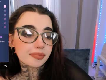 Dixipixi_ Chaturbate stream image from May 21, 2025