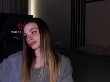 Kira_Lux Chaturbate stream image from May 21, 2025