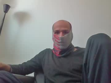 Thetubedscarfguy Chaturbate stream image from May 21, 2025
