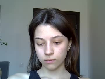 1katty1 Chaturbate stream image from May 21, 2025