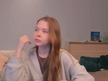 Tinysrose Chaturbate stream image from May 21, 2025