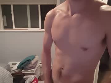Lichll Chaturbate stream image from May 21, 2025