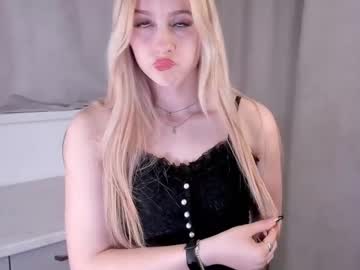 Edlacolbourne Chaturbate stream image from May 21, 2025