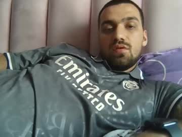 Greenboy2121 Chaturbate stream image from May 21, 2025