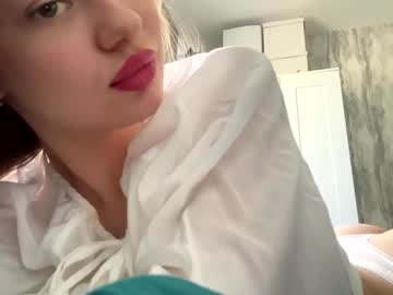 Lizalova Chaturbate stream image from May 21, 2025