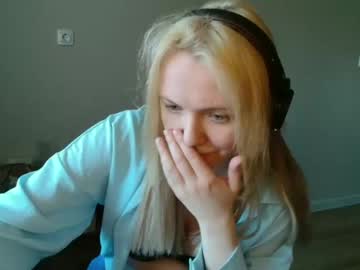 Lily_Sunx Chaturbate stream image from May 21, 2025