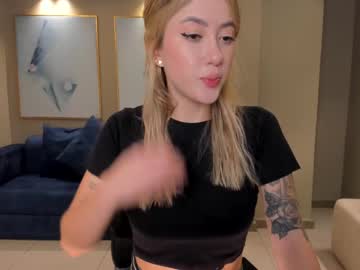 Evebenson Chaturbate stream image from May 21, 2025