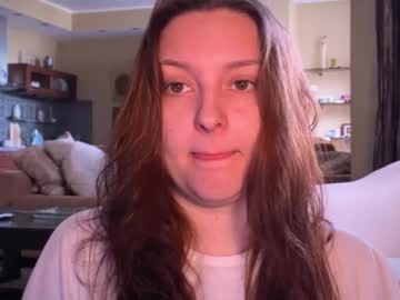 Wievin Chaturbate stream image from May 21, 2025