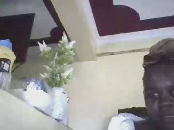 Cmukeno Chaturbate stream image from May 21, 2025