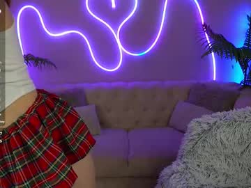Lovelyylilu Chaturbate stream image from May 21, 2025