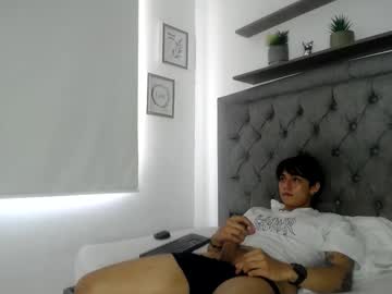 Max_Latinboy2 Chaturbate stream image from May 21, 2025