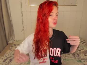 Rubyattwood Chaturbate stream image from May 21, 2025