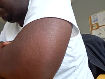 Tyroneall Chaturbate stream image from May 21, 2025