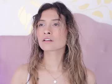 Beccamilanni Chaturbate stream image from May 21, 2025