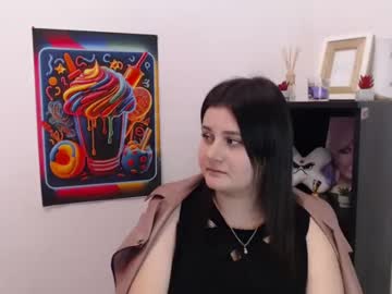 Kissleoxx Chaturbate stream image from May 21, 2025