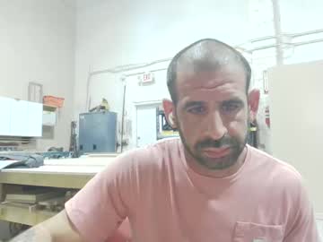 Wheelsbarron Chaturbate stream image from May 21, 2025