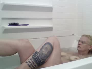 Gloriaholey420 Chaturbate stream image from May 21, 2025