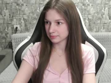 Honeyynancyy Chaturbate stream image from May 21, 2025