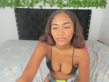 Nicolle_Sexi1 Chaturbate stream image from May 21, 2025