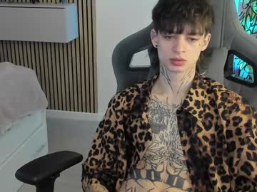 Oliverrgroove Chaturbate stream image from May 21, 2025