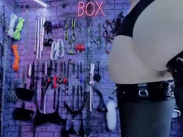 Pandoranez Chaturbate stream image from May 21, 2025
