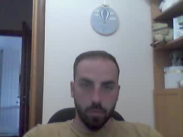 Riri2121 Chaturbate stream image from May 21, 2025