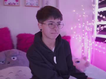 Tommy_Blue1 Chaturbate stream image from May 21, 2025
