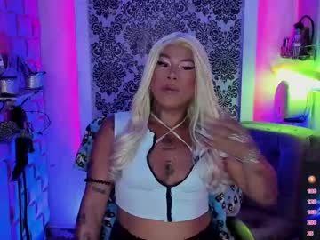 Tsviolett Chaturbate stream image from May 21, 2025