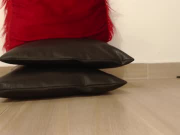 Bellacontessa21 Chaturbate stream image from May 21, 2025