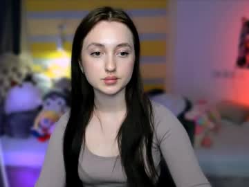 Shiningliight Chaturbate stream image from May 21, 2025