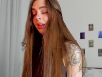 Tiffany_Loong Chaturbate stream image from May 21, 2025
