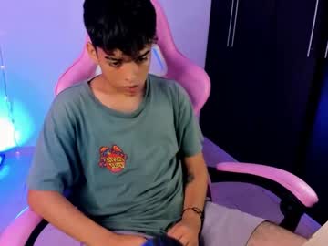 Aangel18 Chaturbate stream image from May 21, 2025