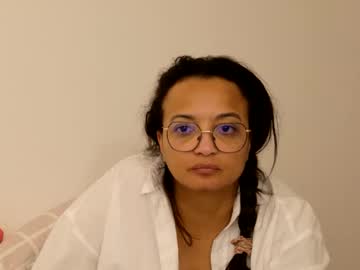 Elixirbydesiree Chaturbate stream image from May 21, 2025