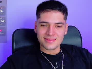 Emilionavarroz Chaturbate stream image from May 21, 2025