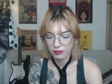 Lovely_Cass Chaturbate stream image from May 21, 2025