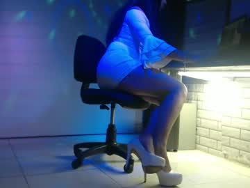Claudita_Saens Chaturbate stream image from May 21, 2025