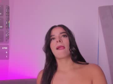 Kaylarossi Chaturbate stream image from May 21, 2025