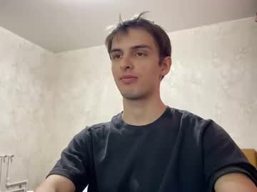 Redbullshine Chaturbate stream image from May 21, 2025