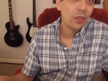 Carminevalentino Chaturbate stream image from May 21, 2025