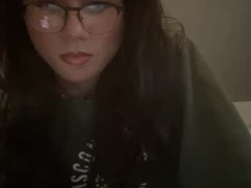 Daveydollxoxo Chaturbate stream image from May 21, 2025
