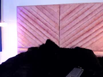 Zoe_Ll Chaturbate stream image from May 21, 2025
