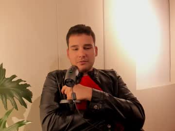 Vito_Ferrero Chaturbate stream image from May 22, 2025