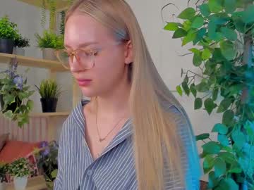 Alice_Elf Chaturbate stream image from May 22, 2025