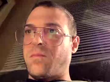 Davis420207 Chaturbate stream image from May 22, 2025
