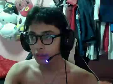 Godhyun Chaturbate stream image from May 22, 2025