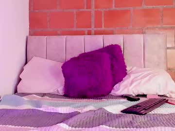 Liarussell Chaturbate stream image from May 22, 2025