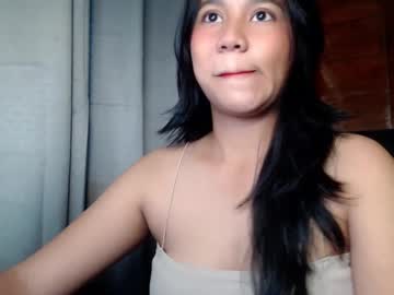 Cristinavalerie Chaturbate stream image from May 22, 2025