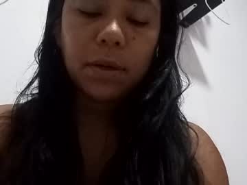 Aly826805 Chaturbate stream image from May 22, 2025