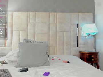 Galehodgee Chaturbate stream image from May 22, 2025